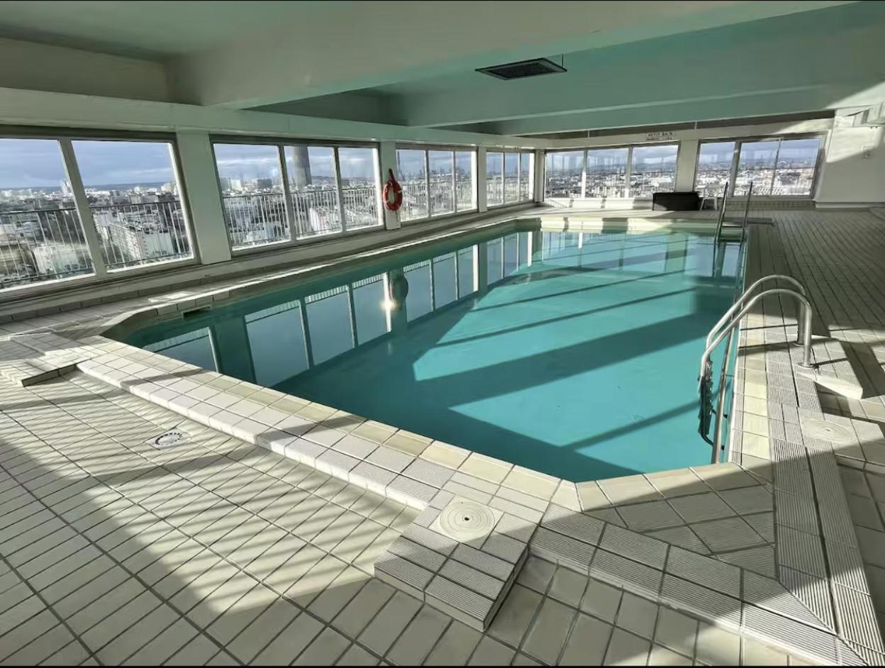 Amazing View, Beautiful Flat, Swimming Pools Paris