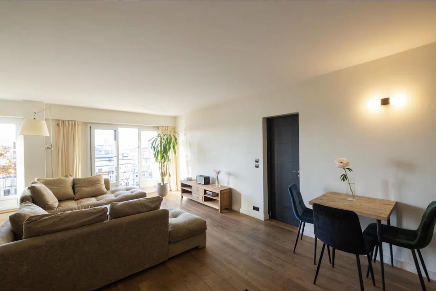 Amazing View, Beautiful Flat, Swimming Pools, Secure Parking Apartment *