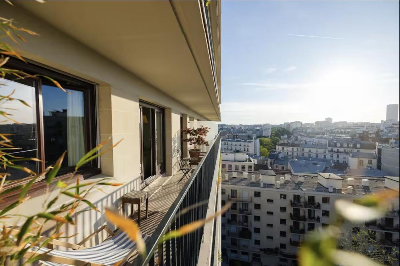 Amazing View, Beautiful Flat, Swimming Pools Apartment *