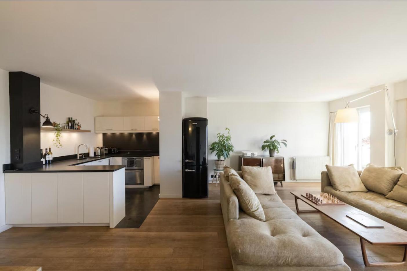 Amazing View, Beautiful Flat, Swimming Pools Apartment *